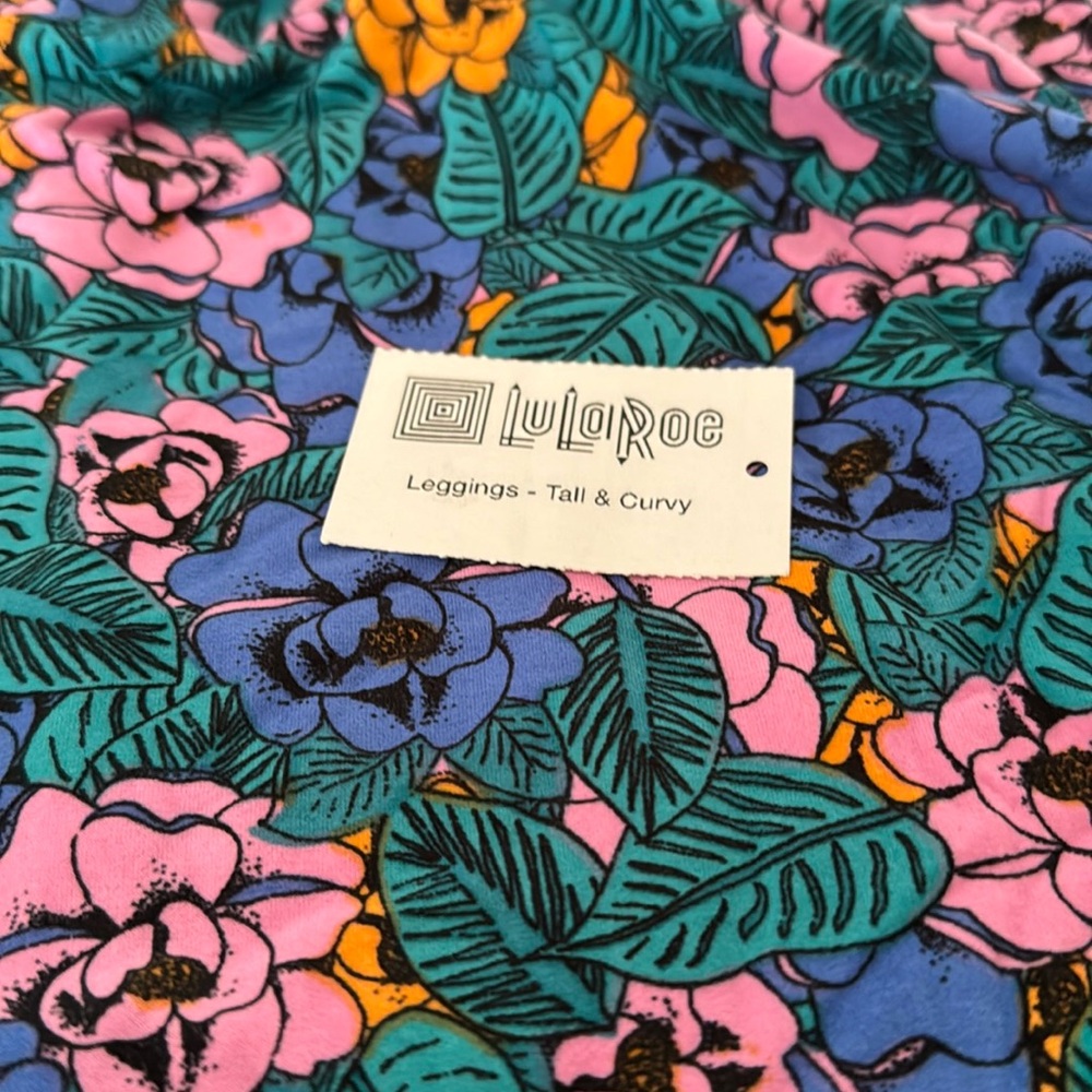 ๐ FLORAL TC LULAROE LEGGING - Picture 2 of 5